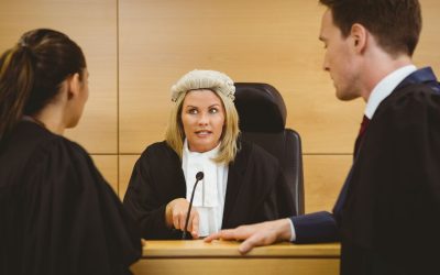 Quand l’intelligence artificielle devient juge : Avantages et risques d’un tribunal 2.0
