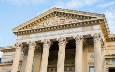 Fortune digitale et droit : Comment les NFT bousculent notre système juridique
